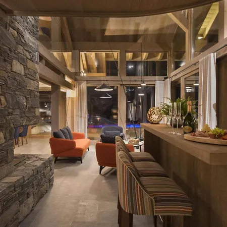 Peak Chalet - Premier